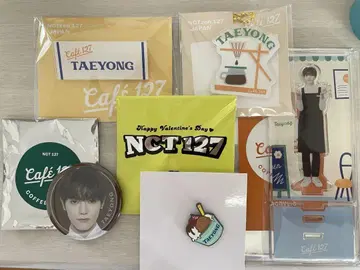 NCT NCT127 태연 배지 아크릴 스탠드 명찰 카페