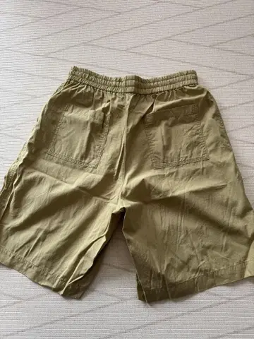오라리 카키 숏팬츠