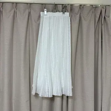 사다리 레이스 시어 스커트