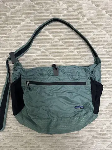 파타고니아 patagonia 숄더백 그린 그린
