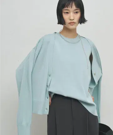 새상품 GALLARDAGALANTE 아이시 코튼 V넥 가디건