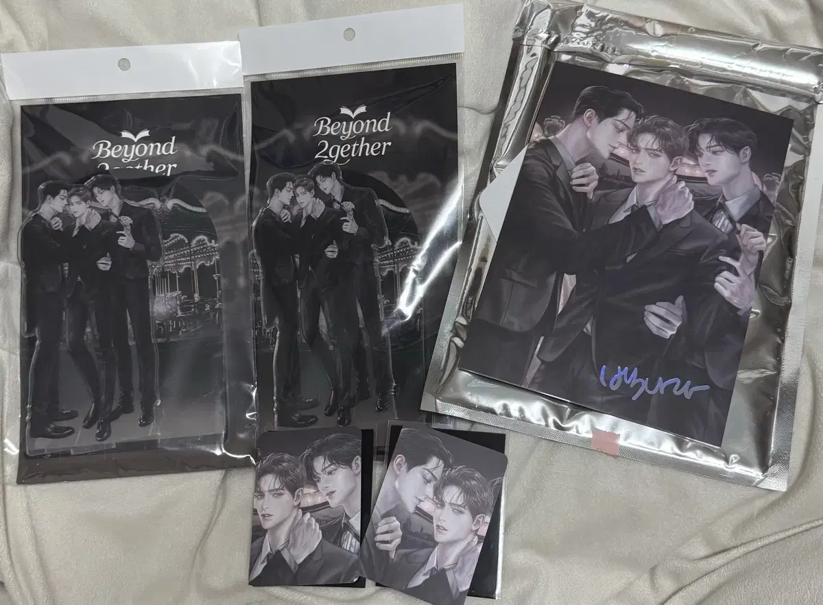 The Unfortunate Life Mofun Cafe Diorama Acrylic Stand Colored Paper 30,000 KRW poca wts