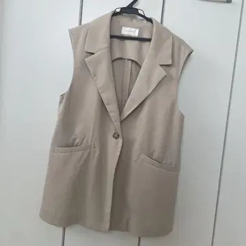베이지 노카라 베스트 사이즈 F