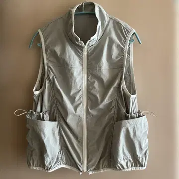 QVC MINHA KILA KILA 컬러 파이핑 개더 베스트