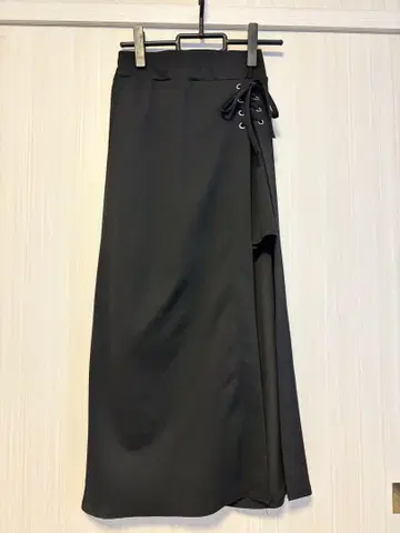 블랙 레이스업 롱 스커트