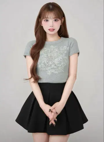 미개봉 새상품 다리치 비쥬 플라워 니트 탑 GRY