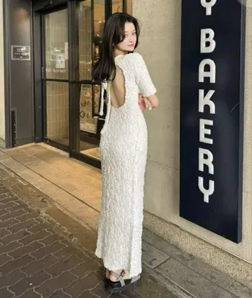 비비. 허니 비 드레스