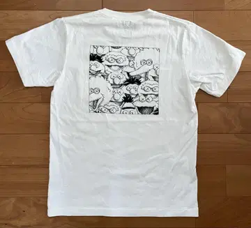 무료배송 레어 새상품 택 포함 유니클로 KAWS 세서미 스트릿 티셔츠