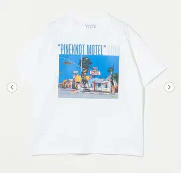 화이트 티셔츠 "PINEKNOT MOTEL" Beauty&Youth
