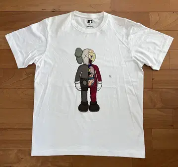 무료배송 레어 새상품 택 포함 유니클로 KAWS 캐릭터 티셔츠 XL