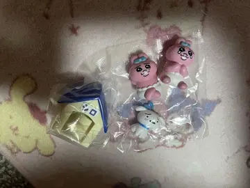 크레용 신짱(시로)와 빤쮸토끼 피규어 세트