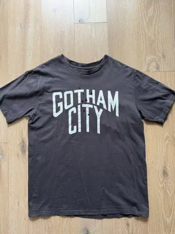 넘버나인 GOTHAM CITY 약품 데미지 가공 티셔츠