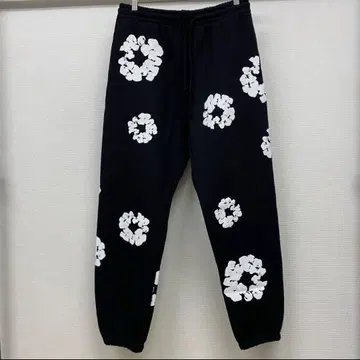 (새상품급) Denim Tears Wreath 스웨트 팬츠 L