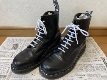 Dr.Martens 8홀 화이트 스티치