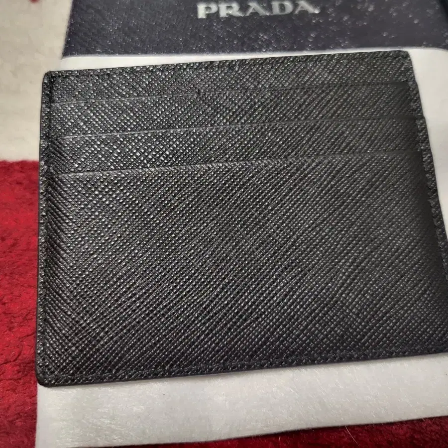 Prada card wallet 1mc025 #오거나이저,#아코디언,#명함지갑,#코인지갑 on Bunjang Global Site.