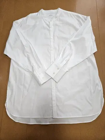 MACPHEE 화이트 긴팔 셔츠