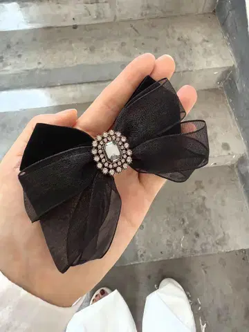 블랙 리본 머리핀 비쥬 포함