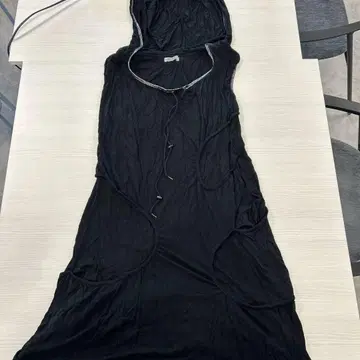 TSUMORI CHISATO 블랙 슬리브리스 원피스