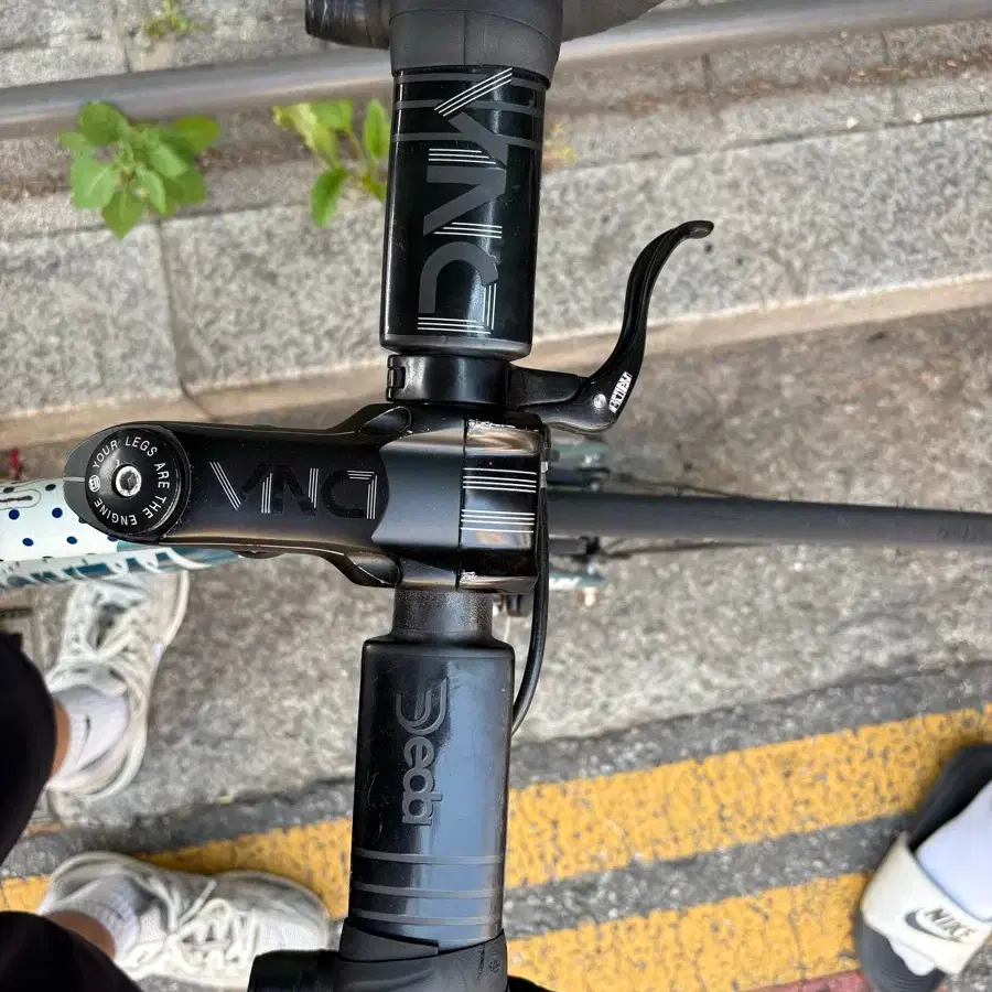 Deda Vinci Carbon Handlebar Full Set of Parts on Bunjang Global Site.