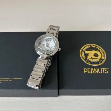 PEANUTS 70주년 기념 다이아몬드 페이스
