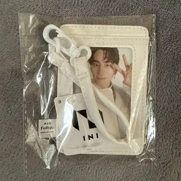INI 니시 코토시 패스 케이스