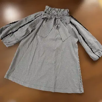 새상품급 안드러브 리본이 귀여운 튜닉 블라우스 블랙 화이트 모노톤
