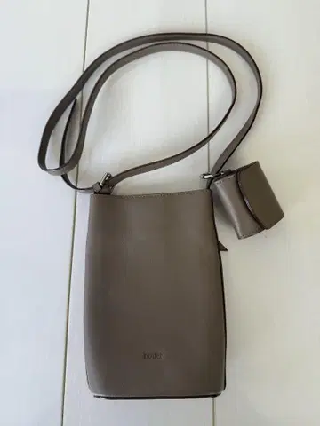 nouer 숄더백