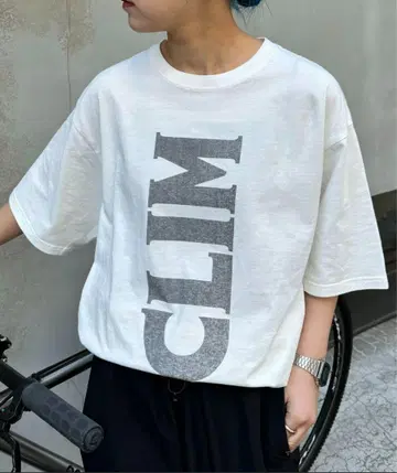 CLIM 그래픽 프린트 티셔츠