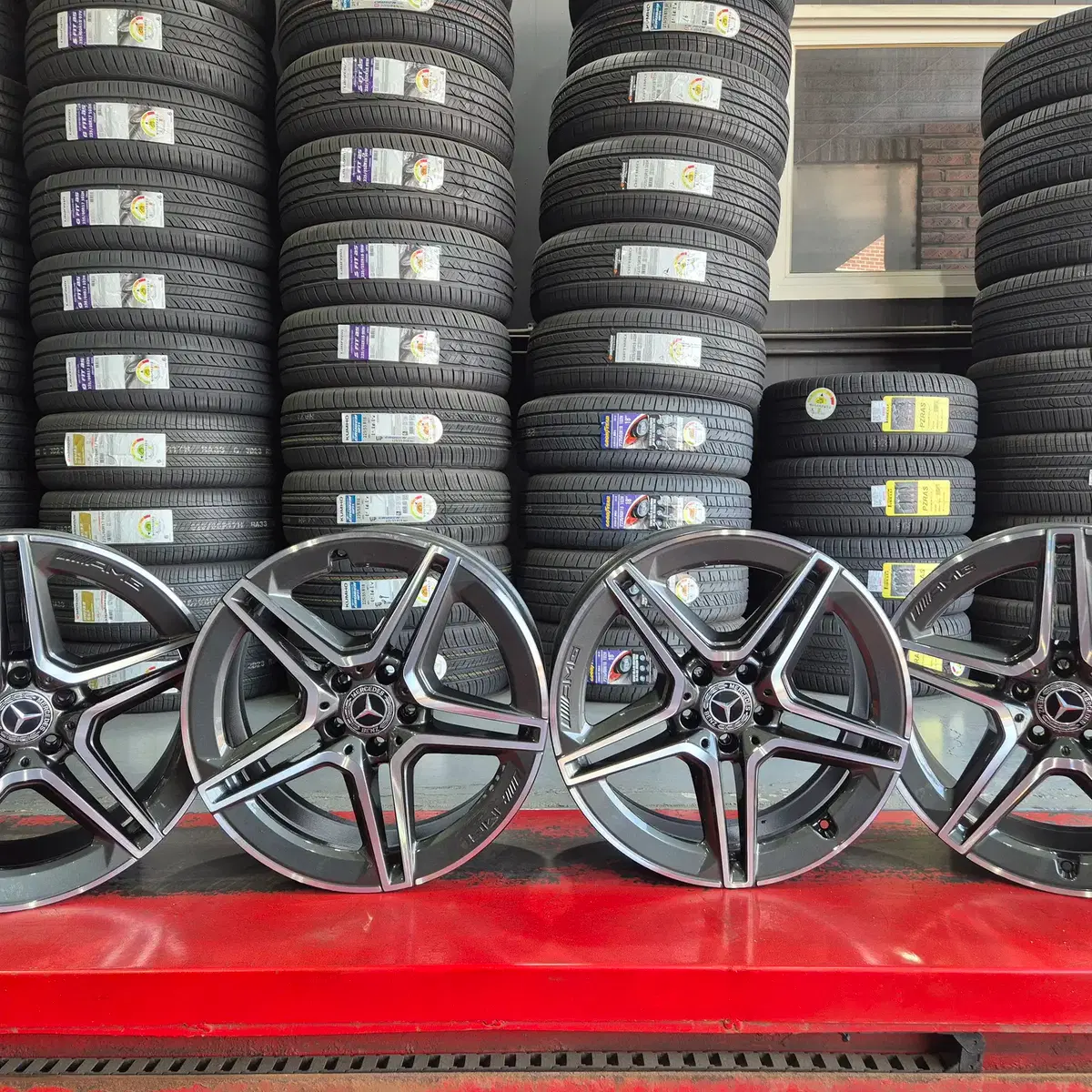 벤츠 CLS W257 19인치 AMG 별휠 중고 한대분 판매합니다.