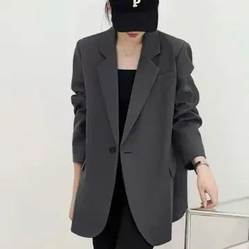 1개의 버튼이 달린 넉넉한 테일러드 자켓