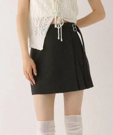Heather 사이드 벨트 미니 스커트 블랙 S 사이즈