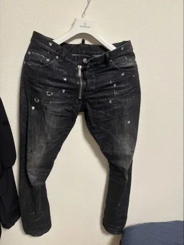 DSQUARED2 데미지 가공 블랙 데님 48