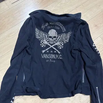 VANSON 블랙 바이커 후드티