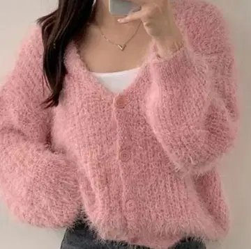 푹신푹신 핑크 V넥 스웨터