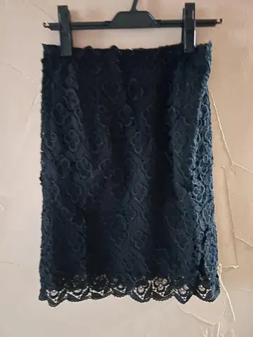 Muguel Fifth Avenue 블랙 레이스 타이트 스커트