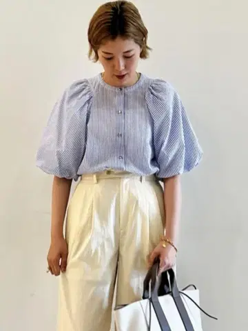 이에나 벌룬 퍼프 슬리브 상의