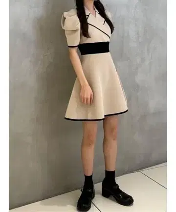 rienda 테일러드 칼라 미니 플레어 하프 니트 원피스 S 베이지