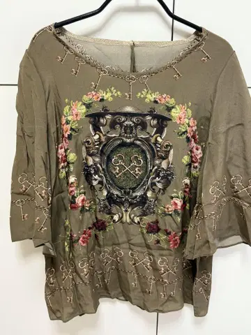 컨디션 최상 돌체앤가바나 TOPS