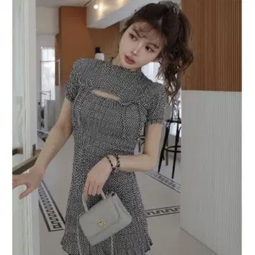 Darich 다리치 리본 셔링 깅엄 미니 원피스