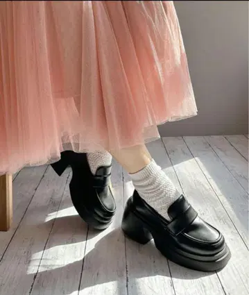누벨 보그 릴랙스 블랙 통굽 로퍼 24cm