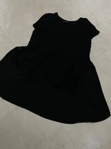 YOKO CHAN 블랙 플레어 티셔츠 반팔