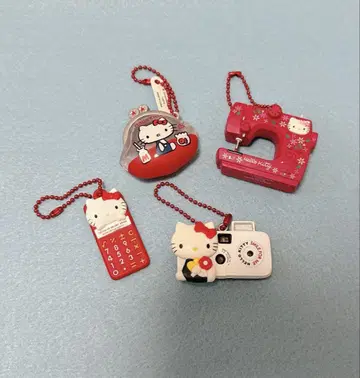 헬로키티 키링 4종 세트