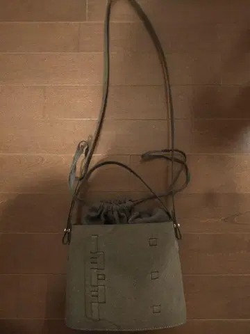 나카가와 마사시치 상점  핸드백  숄더백  리사이클 가죽  굽힘 와파