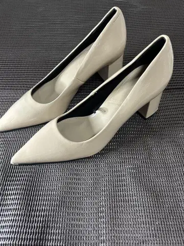 자라 베이지 스틸레토 힐 펌프스 38