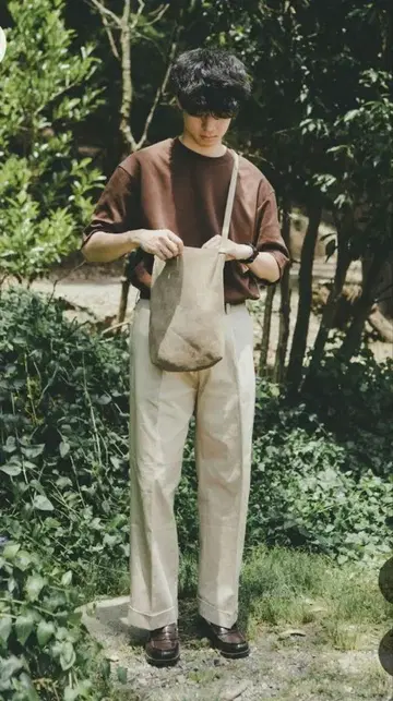 와이드 팬츠 브라운 티셔츠 외