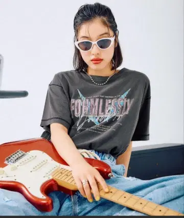 렙심 이번 시즌 완판 모듬 투어 로고 티셔츠 블랙