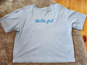 MILKFED. 밀크 페도 아이싱 로고 t 라이트 블루
