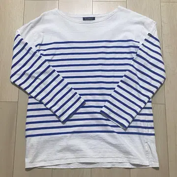 Le minor 루미노아 바스크 셔츠