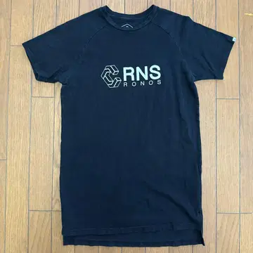 CRONOS 블랙 티셔츠 M 사이즈
