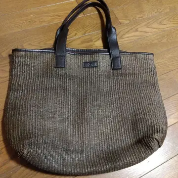 브라운 토트백 스트로우